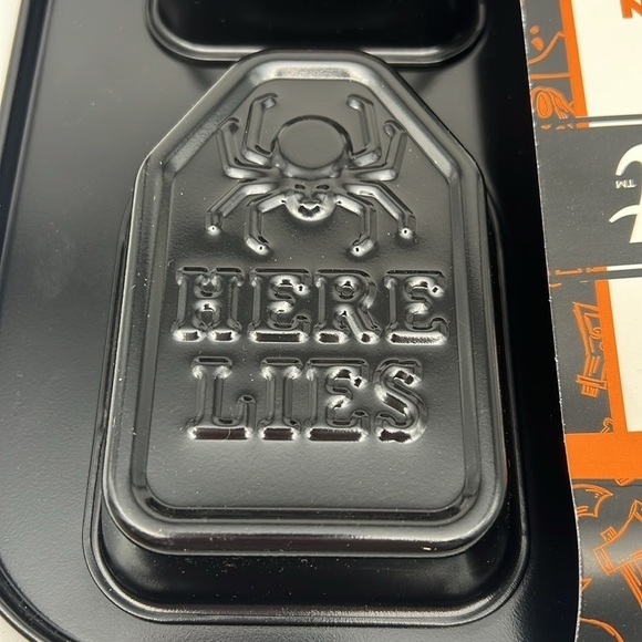 Nordic Ware Mini Tombstone Halloween Non-Stick Cake Baking Pans Discontinued - Picture 5 of 6